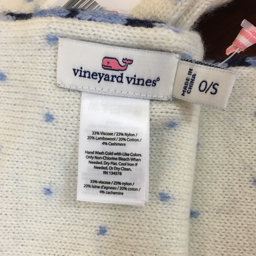 Vineyard Vines | Whale design winter set - Picture 7 of 7